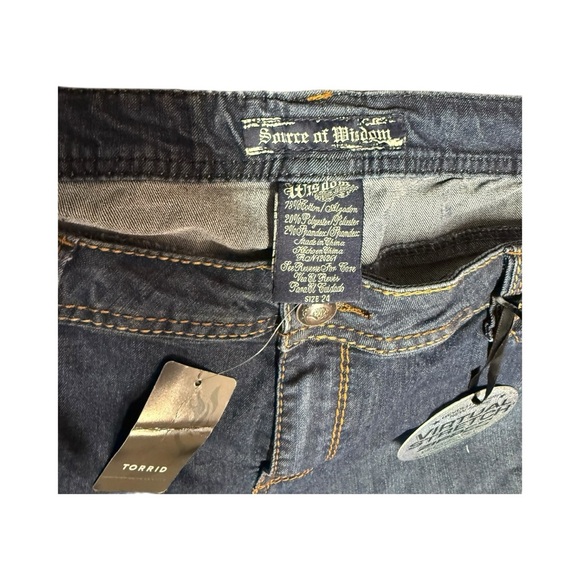 Torrid Blue Relaxed Jeans with Vintage Wash - Picture 6 of 7